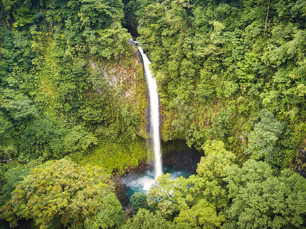 la-fortuna-waterfall-1000x750